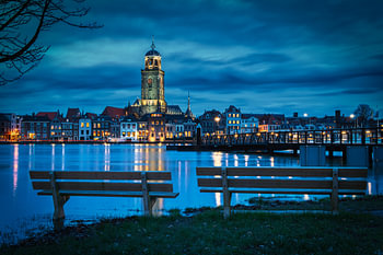 De Deventer skyline gezien vanaf de bank