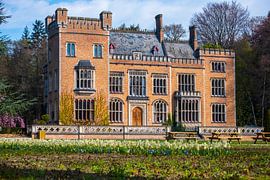 Tudor Castle by Lisa Dumon