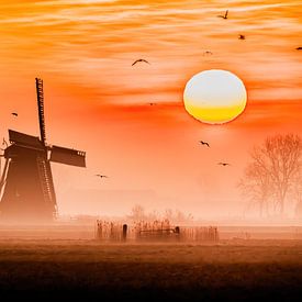 Zonsopkomst met molen, Lollum, Friesland. van Jaap Bosma Fotografie