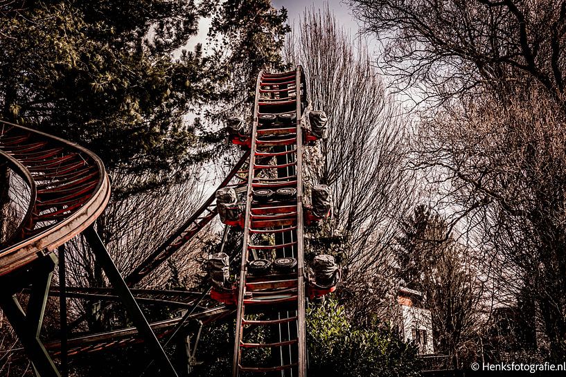 roller coaster by Henk Veenstra