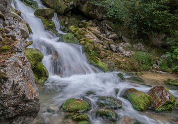 Waterval in de Franse Alpen van Margreet Riedstra