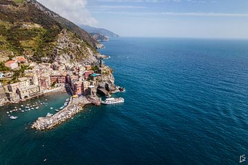 Vernazza Cinque Terre Italië vanuit de lucht in long shot van leonardosilziano