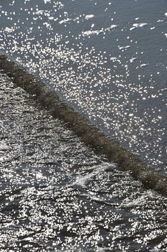 Wave by Corinna Vollertsen