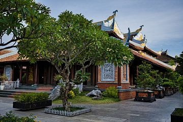 Tranquillity in the heart of a Buddhist temple by Frank Photos