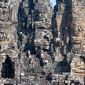 Heilige Ruhe über den Türmen von Bayon von Walter G. Allgöwer