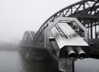 Hohenzollernbrücke im Nebel