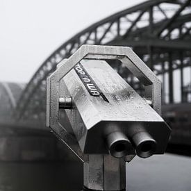 Hohenzollernbrücke im Nebel von Marc Stoppenbach