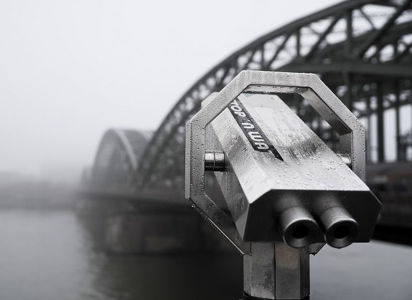 Hohenzollernbrücke im Nebel von Marc Stoppenbach
