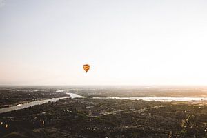 Heissluftballon über dem Drechtsteden von Moniek Kuipers