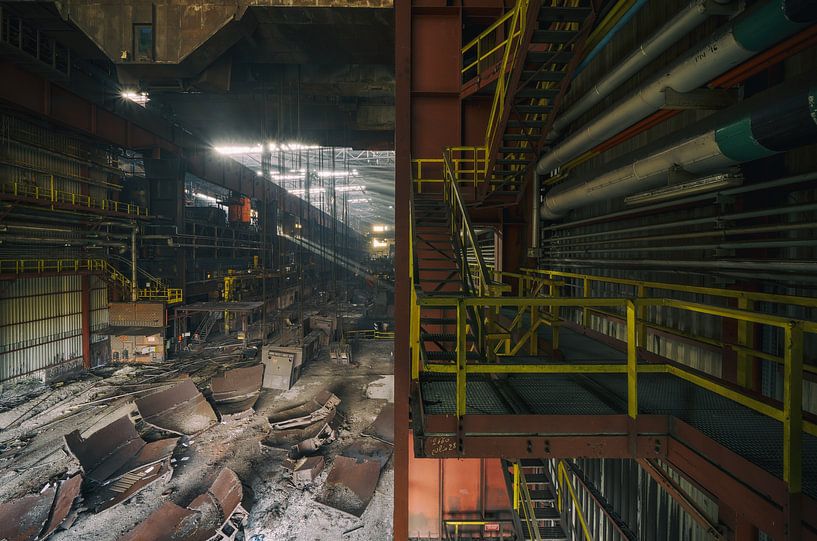 Große verlassene Stahlfabrik | Urbex Fotografie von Steven Dijkshoorn