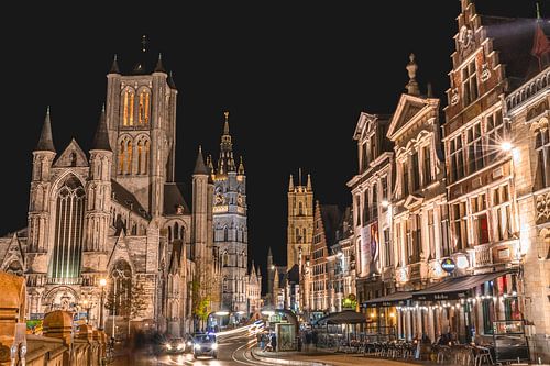 3 tours en 1 statue, Gand, Belgique