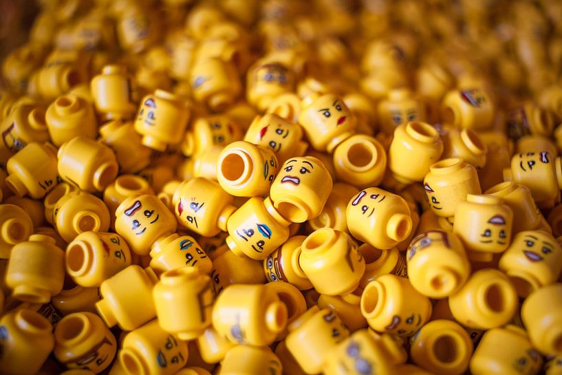 Lego hoofdjes van Marco van den Arend