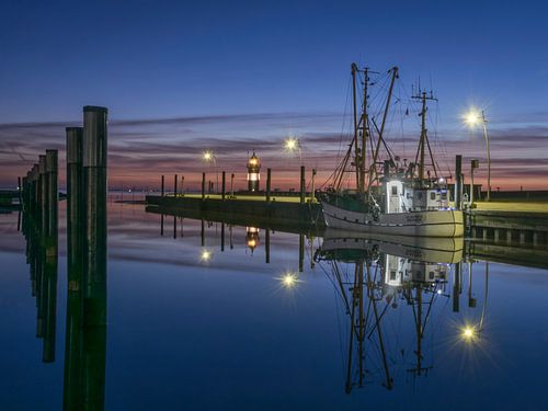 Krabbenkotter in de haven van Wremen