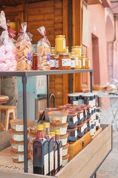 Produits locaux à Bourg Saint Maurice, France par Christa Stroo photography