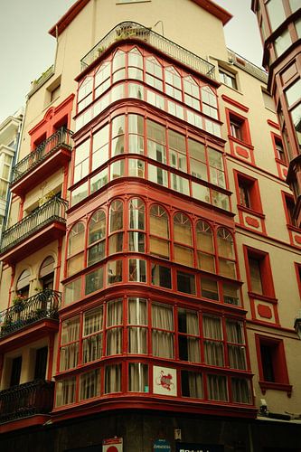 Rhythmus in Rot, Bilbao