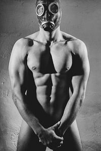 Très bel homme nu avec un corps musclé et fort. #0021