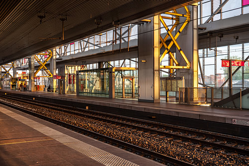 Lichtspel op het perron