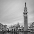 L'Italie en carré noir et blanc, Venise - Place Saint-Marc par Teun Ruijters Aperçu