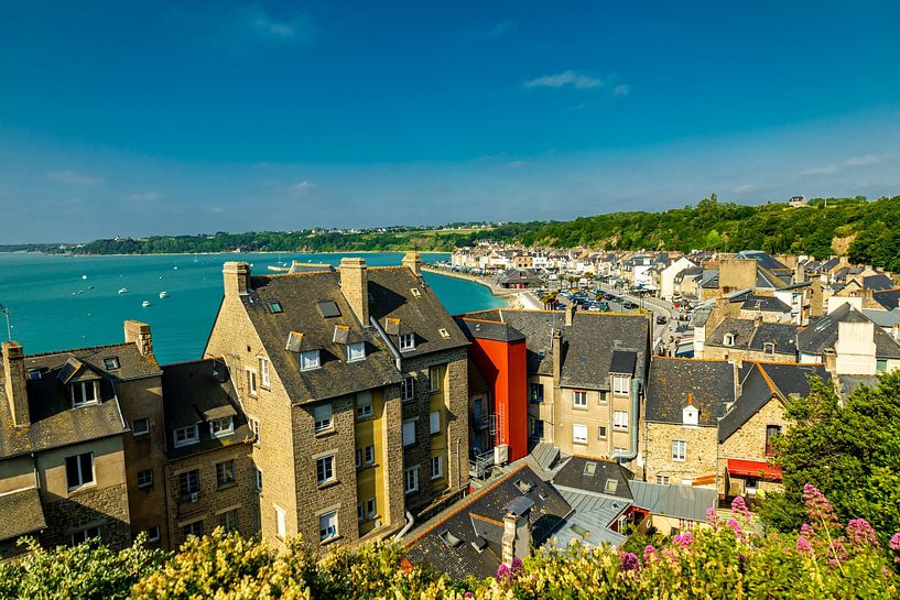 Scenic hike to the Pointe du Grouin in beautiful Brittany - Cancale - France by Oliver Hlavaty