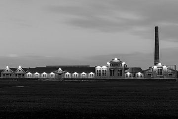 Strokartonfabriek "De Toekomst" van Anjo ten Kate