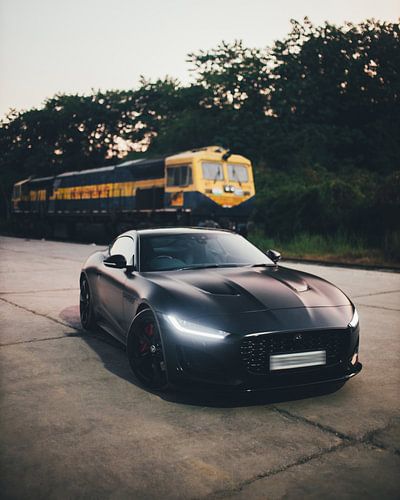 Puissance parallèle : la locomotive F-Type d'& 