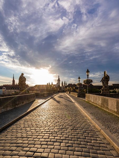 Oude Hoofdbrug in Würzburg van Werner Dieterich