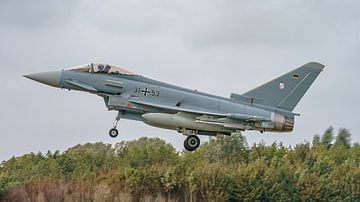 Landende Luftwaffe Eurofighter Typhoon.