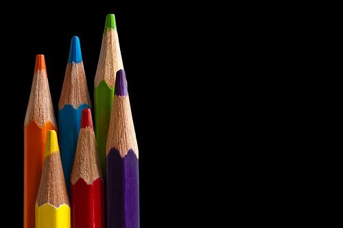 Canvas van gekleurde tekenpotloden