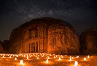 Petra bij nacht