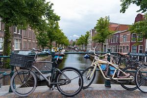 Haarlem, water , bruggen en fietsen sur Cilia Brandts