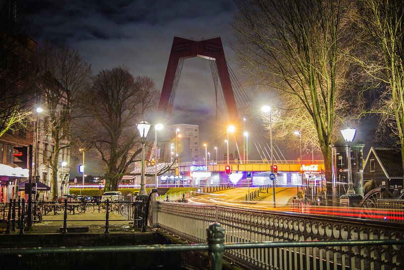 Rotterdam by night - Willemsbrug by Suzan van Pelt