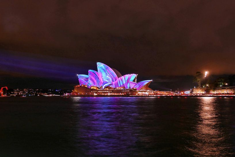 Sydney by Hello Pompoyo