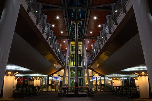Ingang van het fietstransferium Houten Centrum.