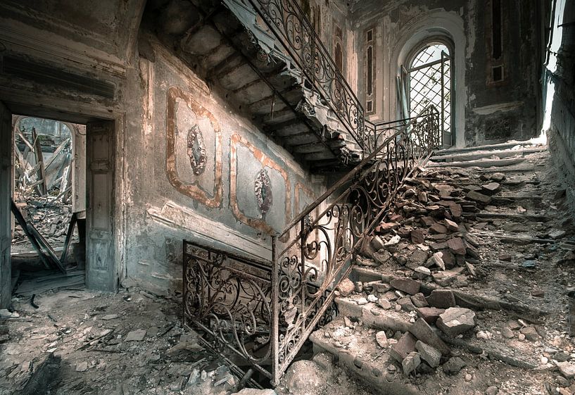 Stairs of decay van Olivier Photography