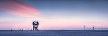 Paalwoningen op het strand in Sankt Peter Ording aan de Noordzee. van Voss Fine Art Fotografie