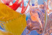 Art abstrait ludique en verre aux couleurs gaies