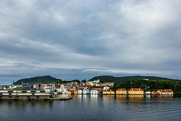 View to the city Bergen in Norway sur Rico Ködder