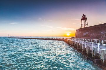 Flushing Pier 3 von Andy Troy