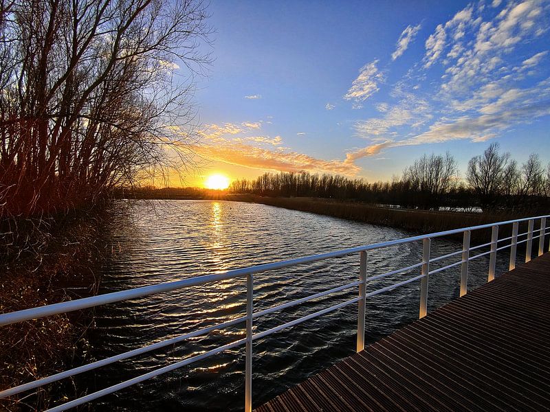 Zonsondergang van Linda van Rij