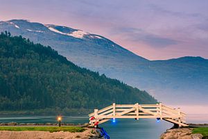 Sonnenaufgang in Loen, Norwegen von Henk Meijer Photography