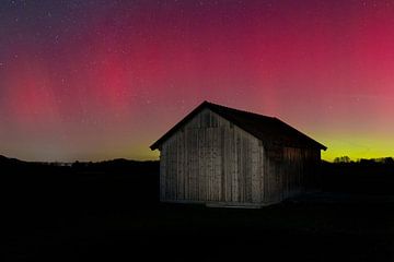 Northern lights with Stadl by Teresa Bauer