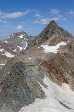 Uitzicht Wildspitz  vanaf de Stubaier Gletsjer van Sander Groenendijk