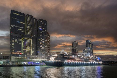 Photo of The Rotterdam at the Holland America wharf
