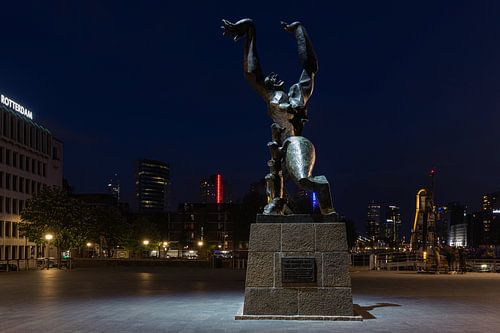 Monument De Verwoeste Stad in Rotterdam