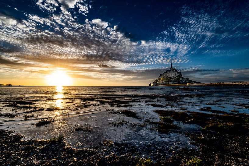 Mont Saint Michel met zonsondergang vanuit een uniek perspectief van Jan Hermsen