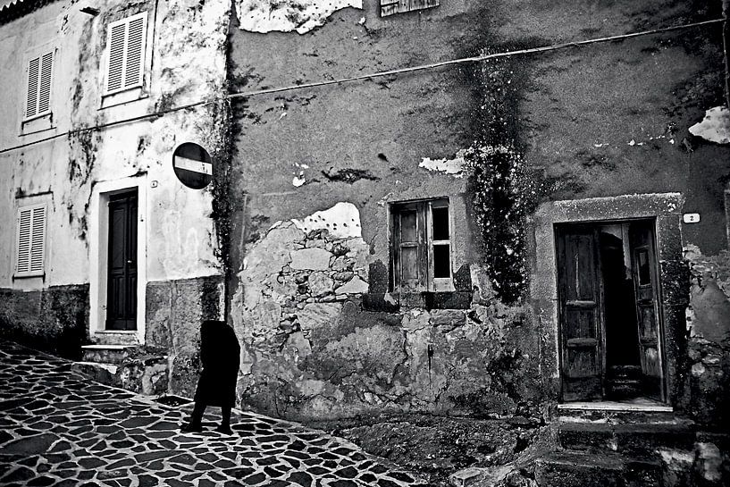 Headless Sardinian Figure by Silva Wischeropp