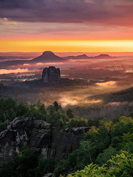 Carolafelsen in der Sächsischen Schweiz - Aussicht Richtung Lilienstein und Falkenstein von Pixelwerk