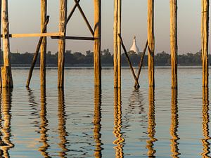 Opnamen van de U Bein brug in Mandalay, Myanmar van Shanti Hesse