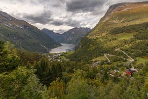 Geirangerfjord Noorwegen van Menno Schaefer