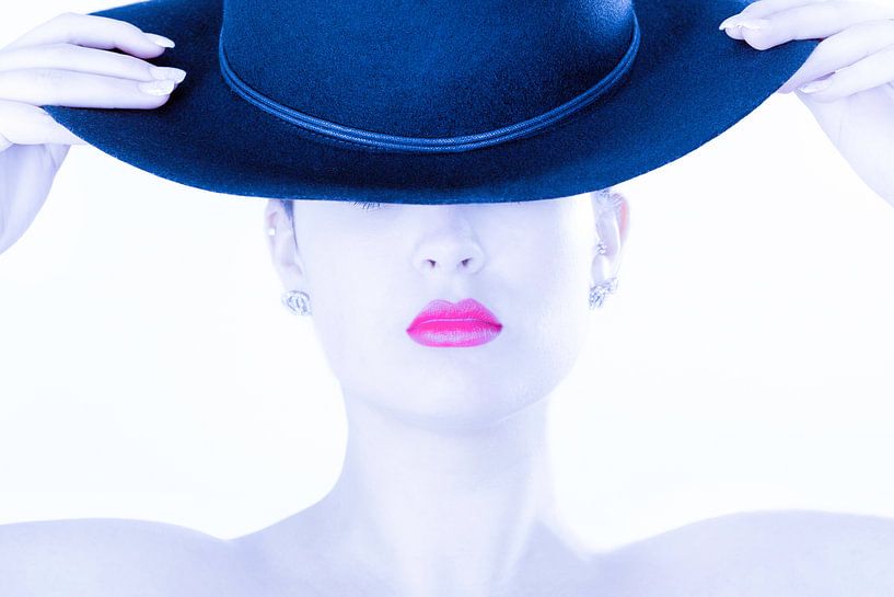 La dame au chapeau bleu .. par Miranda van Hulst